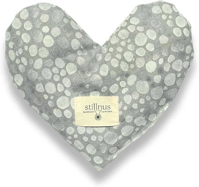 Stillnus Weighted Heart Eye Pillow with Organic Lavender & Flaxseed – Relaxation Gift for Women, Meditation Tool, Mindful Rest, Cooling Eye Mask, Wellness Self-Care Kit
